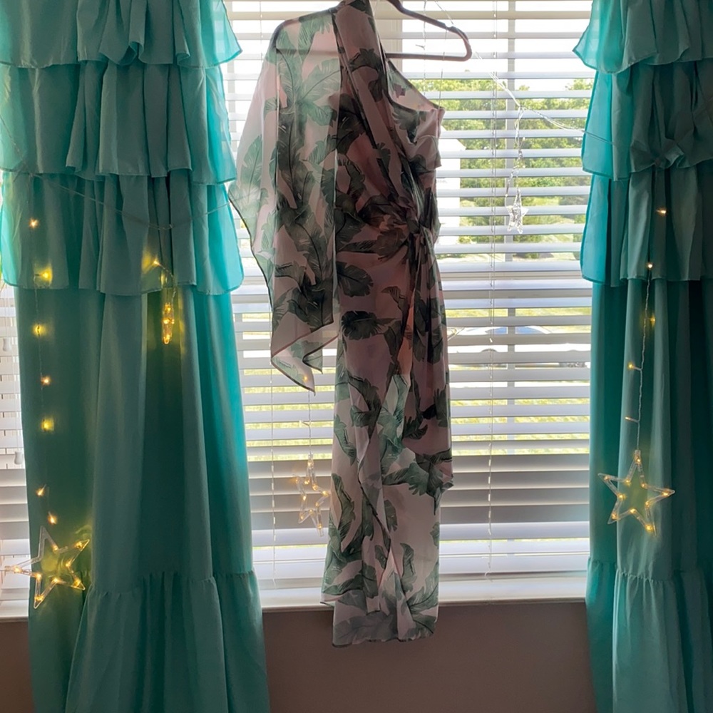 Women’s dress